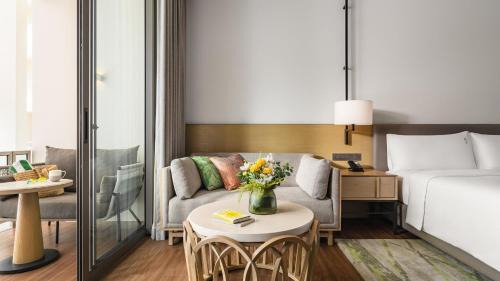 One-Bedroom Kids Theme Suite