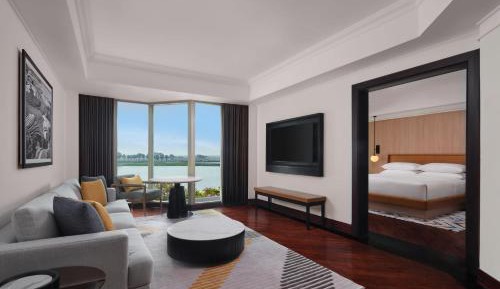 One-Bedroom King Suite 