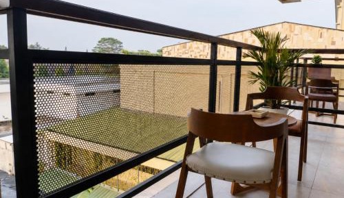Family Room with Balcony and Bathtub