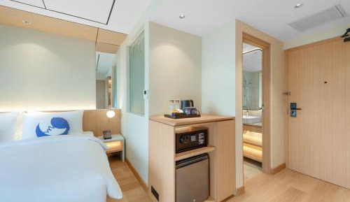 Superior Room King Bed
