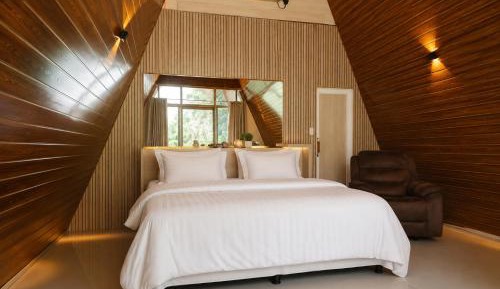 Room #1713525302