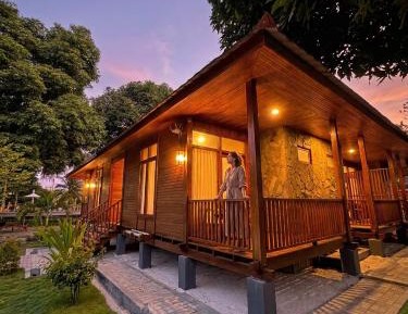 Deluxe Double or Twin Room with Garden View