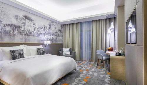 V Room
