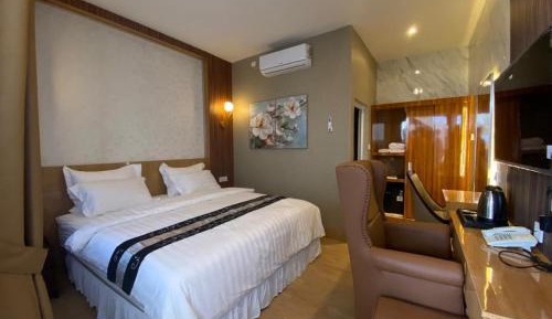 Deluxe Double or Twin Room