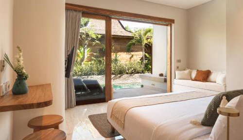 Double Room with Pool View