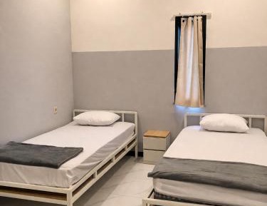 Twin Room with Shared Bathroom