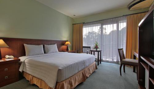 Boutique Room