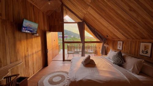 King Room with Lake View