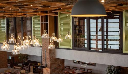 Little Switzerland (Mezzanine Room with Sharing Bathroom)