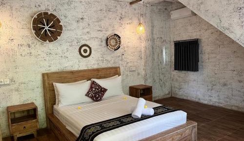 Queen Room with Garden View