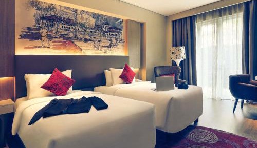 Deluxe Room Twin Beds