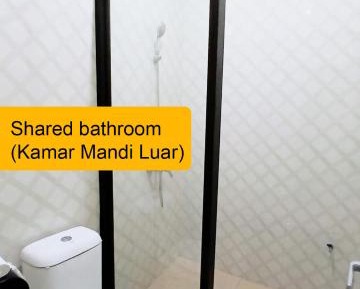 Queen Room with Shared Bathroom