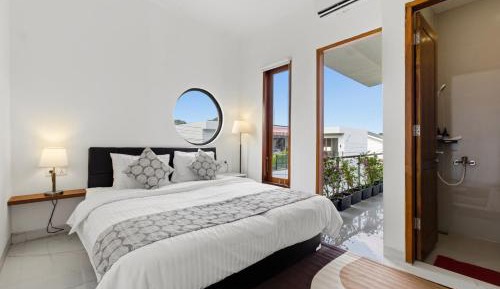 Twin Room with Balcony