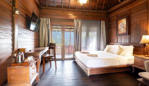King Room with Balcony