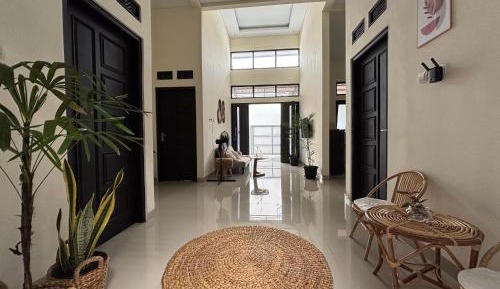 Three-Bedroom Vacation Home 