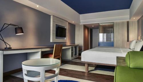 Grand Deluxe Twin Room with Balcony and Sea View