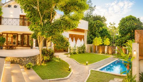 Villa with Private Pool