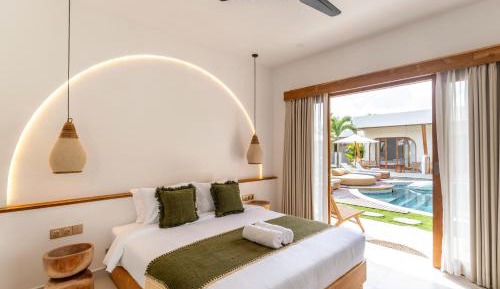 King Room with Pool View