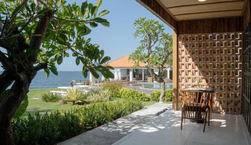 One Bedroom Beach Front Suite with Balcony