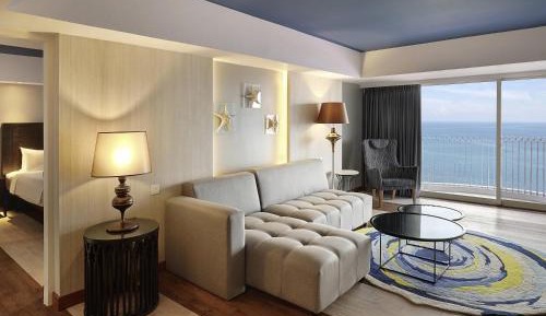 Classic King Suite with Balcony
