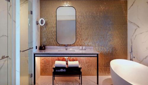 Executive King Room with City View