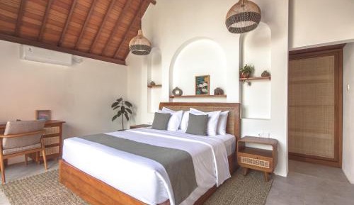 King Room with Balcony