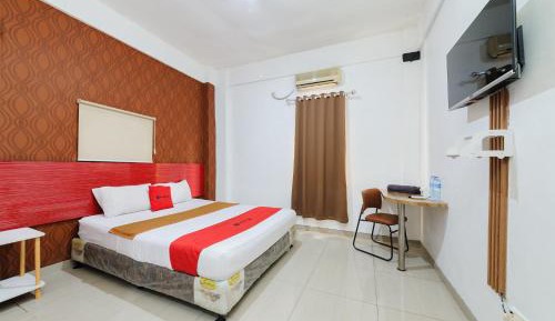 RedDoorz Double Room