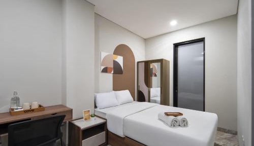 Standard Queen Room