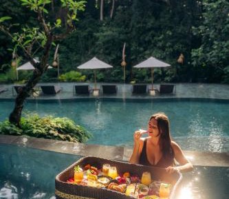 Suite with Pool View