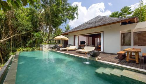 Spacious Three-Bedroom Villa with Private Pool, Bathtub, Riverside, Free Welcome Fruit and Daily Afternoon Tea
