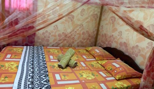 Standard Double Room with Shared Bathroom