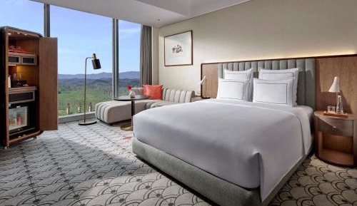 Premier King Room
