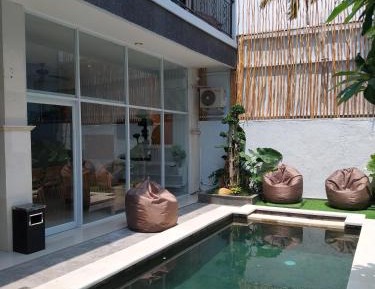 Three-Bedroom Urban Villa with Private Pool