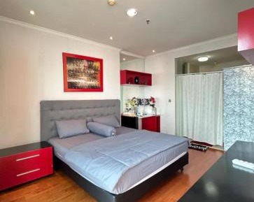 One-Bedroom Apartment with Balcony and Sea View