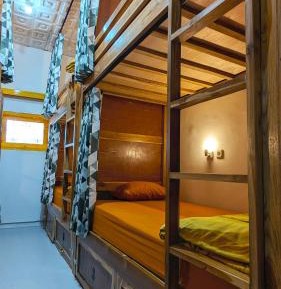 Bed in 8-Bed Mixed Dormitory Room