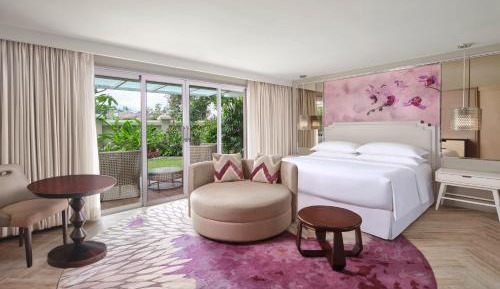Tower Cabana King Room