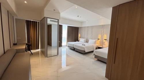 Premier Twin Room