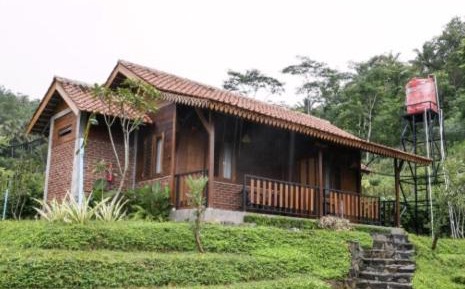 Standard Double or Twin Room with Garden View