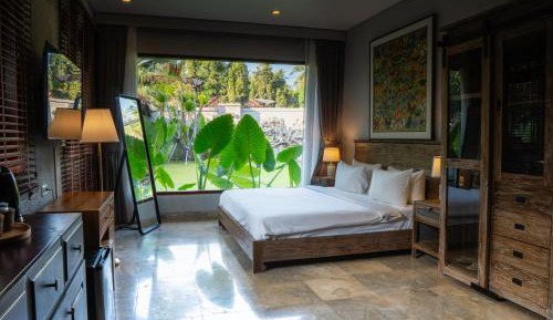 Suite with Free One Time Sauna