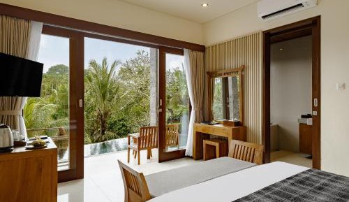Deluxe Room with Valley View