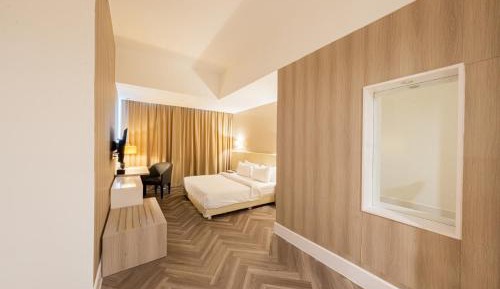 Superior Double Room with Free Daily 3 pcs Laundry