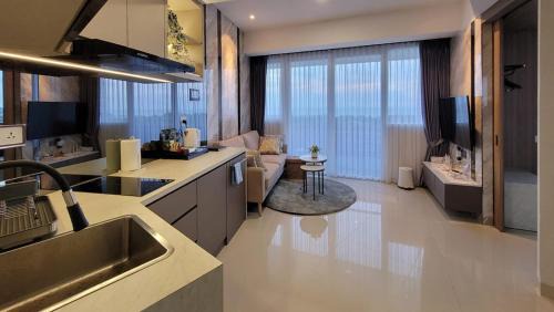 One-Bedroom Apartment with Balcony and Sea View