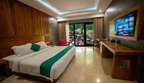 Deluxe King with River View