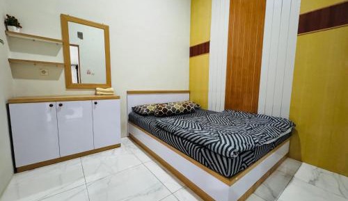 Double Room with Shared Bathroom