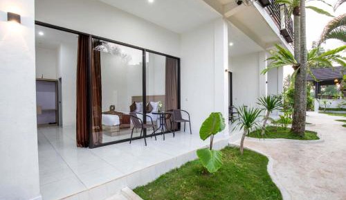 Superior Twin Room with Garden View