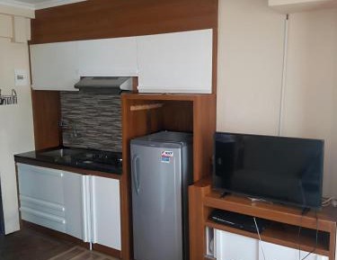 One-Bedroom Apartment with Balcony