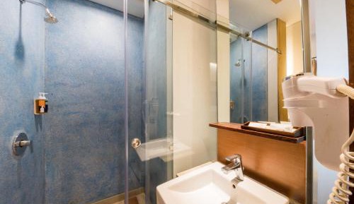 Interconnecting Deluxe Room
