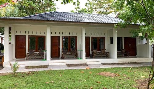 Family Room with Garden View