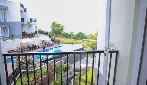 Deluxe Double Room with Pool View