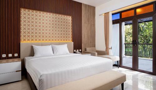 Junior Suite with Balcony